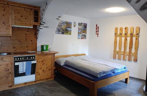 Campascio Bed & Breakfast | Osteria Del Centro