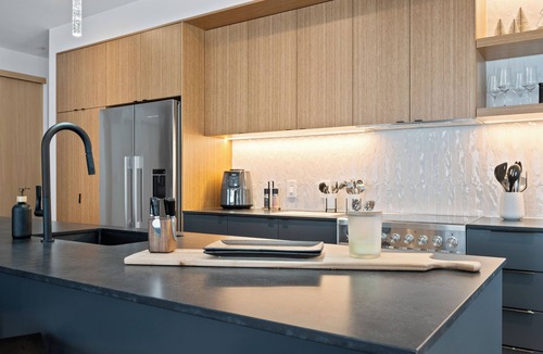 Versant Soleil Condo | Ostrya 203 Ski-in/Ski-Out, Steps from the Slopes!