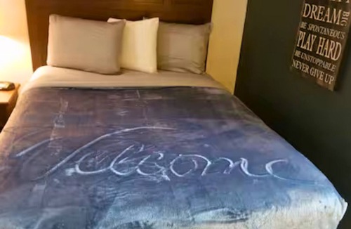 Stillwater Apartment | OSU 117 Queen Bed Hotel