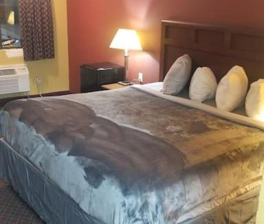 Stillwater Apartment | OSU 2 Queen Beds Hotel Room 204 Booking