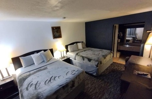 Stillwater Apartment | OSU 2 Queen Beds Hotel Room 201 Wi-Fi Booking