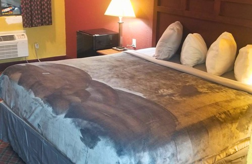 Stillwater Apartment | OSU 223 Queen Bed Hotel Room