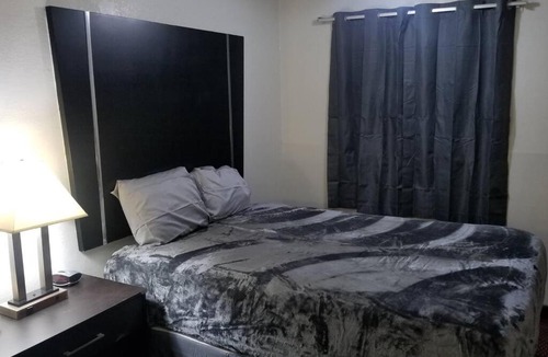 Stillwater Apartment | OSU Queen Hotel Room 118 Booking