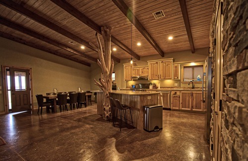 Pawnee County Cabin | OSU Stillwater Private Luxury Corporate/Family Retreat
