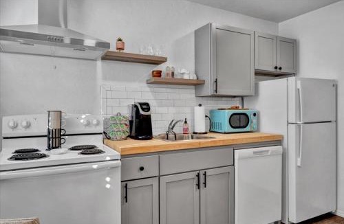 Stillwater Apartment | OSU Weekend Retreat - Steps to Campus