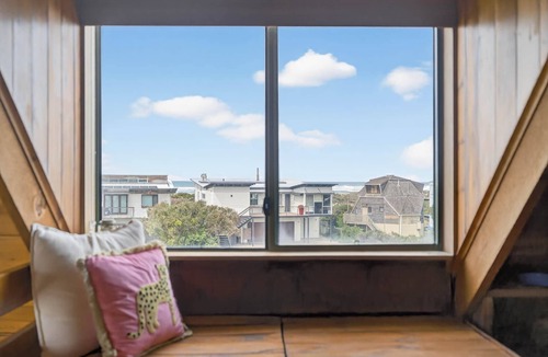 Middleton House | Oswald's Beach Retreat