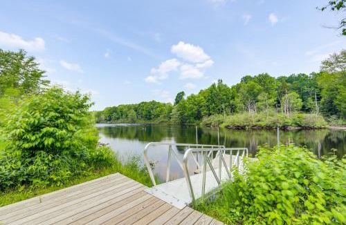 Oswegatchie House | Oswegatchie River Cabin with Kayaks and Fire Pit!