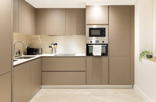 Bilbao Old Town Apartment | OT Residence 5 bed /4 bath in the heart of Old Town