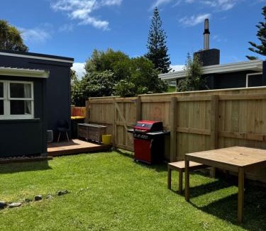 Otaki Beach House | Otaki Beach Guesthouse