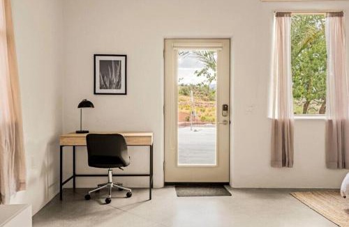 Clarkdale Hotel | Otaq Peace Suites