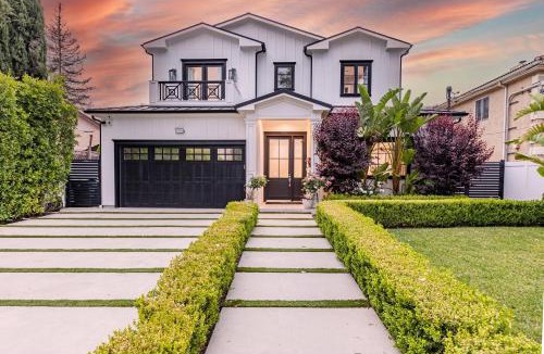 Tarzana Apartment | Otis Ave