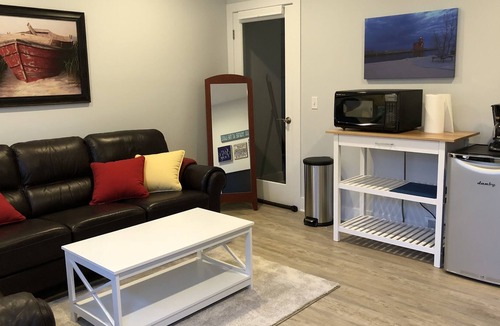 Macatawa Apartment | Ottawa Beach Historic District Guest Suite