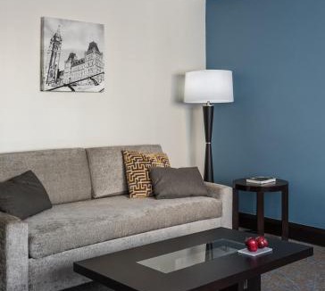 Golden Triangle Hotel | Ottawa Embassy Hotel & Suites