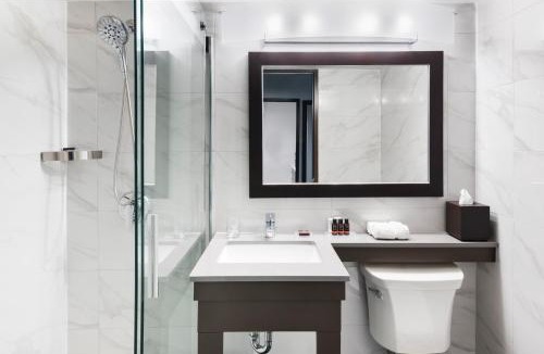 Golden Triangle Hotel | Ottawa Embassy Hotel & Suites
