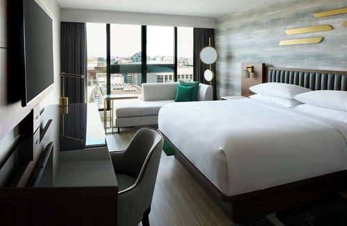Byward Market - Parliament Hill Hotel | Ottawa Marriott Hotel