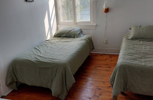 Rapides-des-Joachims Cabin | Ottawa River view nFishing/Hunting Lodge for groups