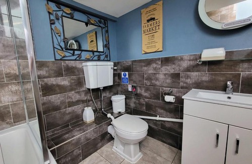 Edingworth House | Otters' Holt