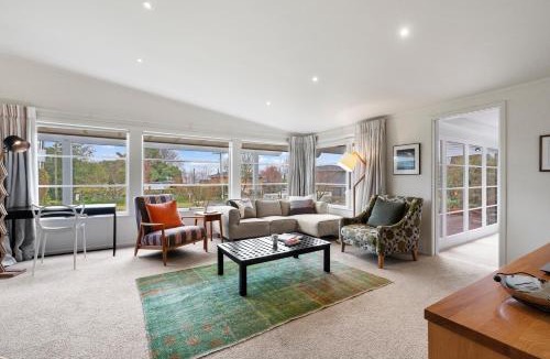 Two Mile Bay House | Otupai Cottage