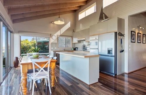 Skenes Creek House | Otway Views - Relaxation & Recreation