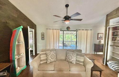 East End House | Our Anchor-Beach access, 3 BR, pet friendly