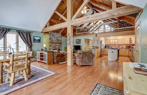 Delavan Lake Cabin | 🌲 Our Cabin Is Ready When You’re Ready🌲