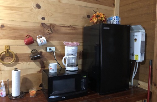 Mertzon Cabin | Our cabins are located on the crystal clear water of Spring Creek.