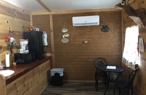 Irion County Cabin | Our cabins are located on the crystal clear water of Spring Creek.