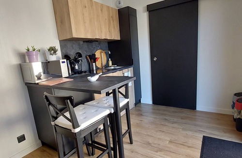 Plancher-Bas Apartment | Our garden studio