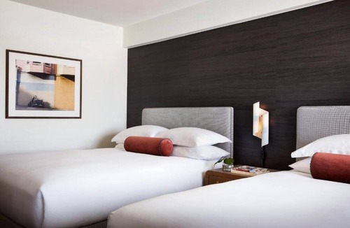 Fisherman's Wharf House | Our guestrooms are bright and cheerful, pops of jewel-toned fabrics and stylish!