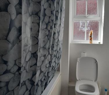 Rushden Apartment | Our Guests Are Royal (KE)