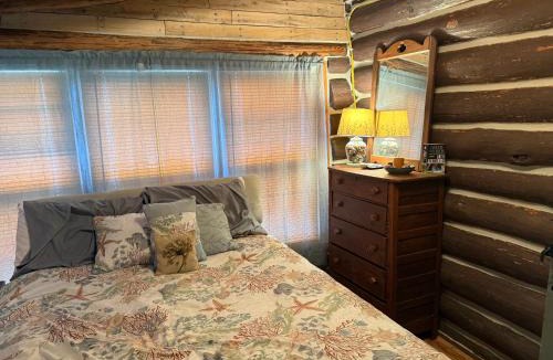 Secretary House | Our Haven Cabin