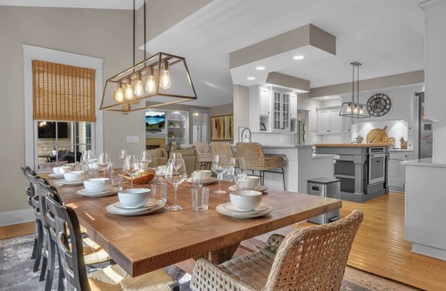 Orchard Park House | Our Hive | Spacious, Luxe, 8 Mins to Stadium