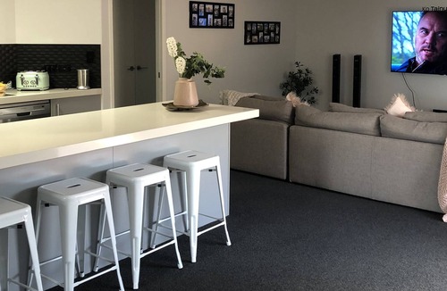 Papamoa Beach House | Our home - Your Holiday