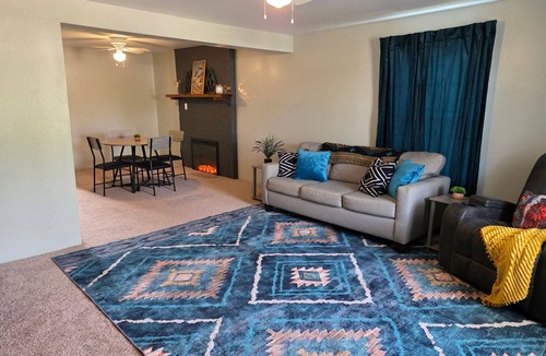Albany House | Our house is your house. Serene 3 bed 1 bath on Albany's golf course.