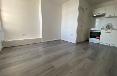 Addiscombe Apartment | Our lovely studio