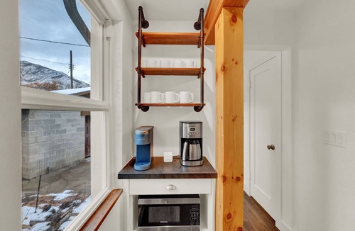 Canyon Rim House | Our "Slice of Heaven, located near ski resorts, U of U and Downtown Salt Lake