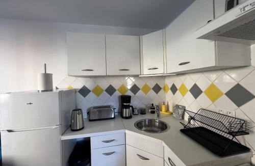 Savignac-les-Ormeaux Apartment | Ourea