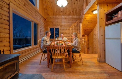 Saint-Paul-de-Montminy Ski Chalet | Ours/Ski-in/out/Parc Appalaches/16 Invités