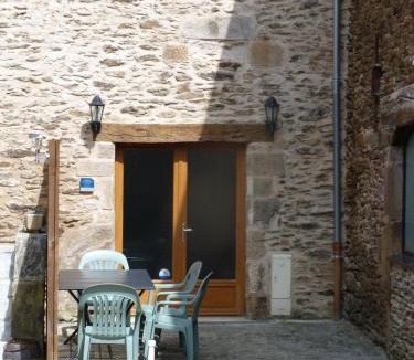 Belcastel House | Oustalou