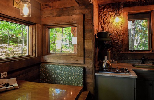 Argyle Bed & Breakfast | Out On a Limb — A Magical Treehouse Experience