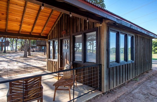 Elm Mott Cabin | Outdoor Adventure in a Charming Cabin near Elm Mott, Texas