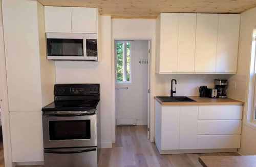 Saint-Tite-des-Caps Ski Chalet | Outdoor Getaway Mont-Ste-Anne and Massif