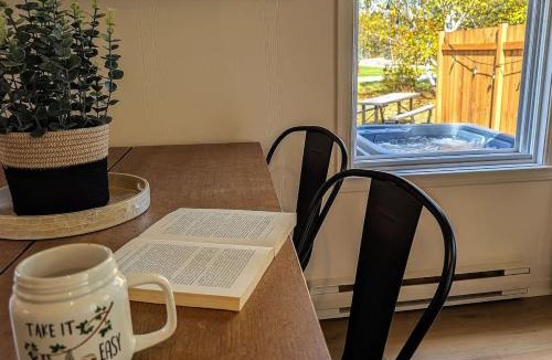 Saint-Tite-des-Caps Ski Chalet | Outdoor Getaway Mont-Ste-Anne and Massif