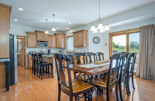The Galena Territory House | Outdoor Hot Tub, Pool Table, Huge Fire Pit - Close 2 Pools!
