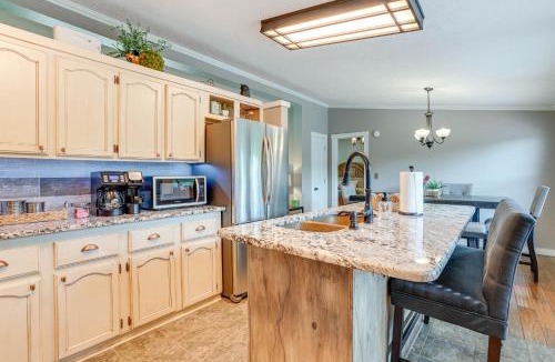 Golden House | Outdoor Kitchen + Hot Tub: Table Rock Lake House