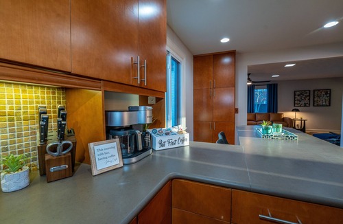 Nashville House | Outdoor Oasis - Hot Tub, 2 firepits, Bar, Music FUN - pet friendly