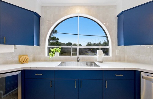 Medical Center District House | Outdoor Oasis Poolside Movie Nights Sleeps 16