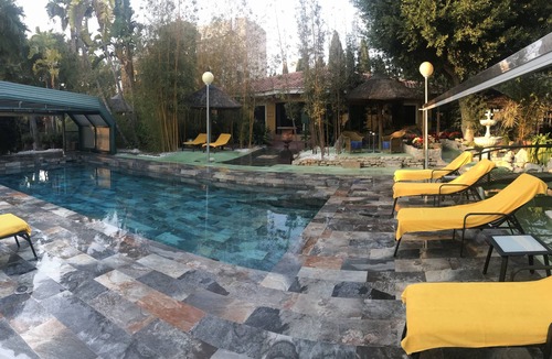 Alicante Ski Chalet | Outdoor pool with Spa and cleaning service