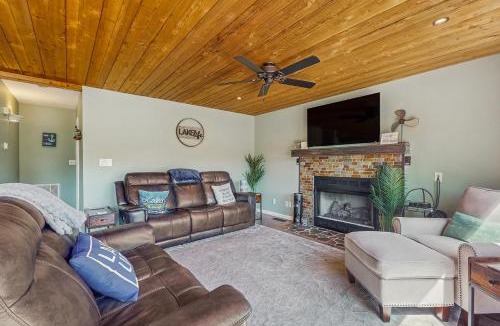 Caryville House | Outdoor Spa + Dock! Scenic Norris Lake Retreat