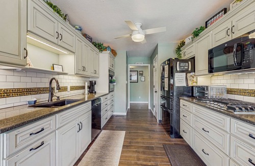 Caryville House | Outdoor Spa + Dock! Scenic Norris Lake Retreat